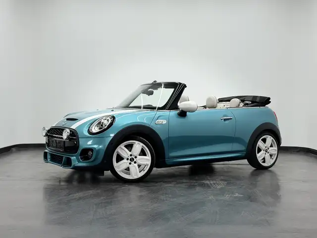 Mini Convertible view 8