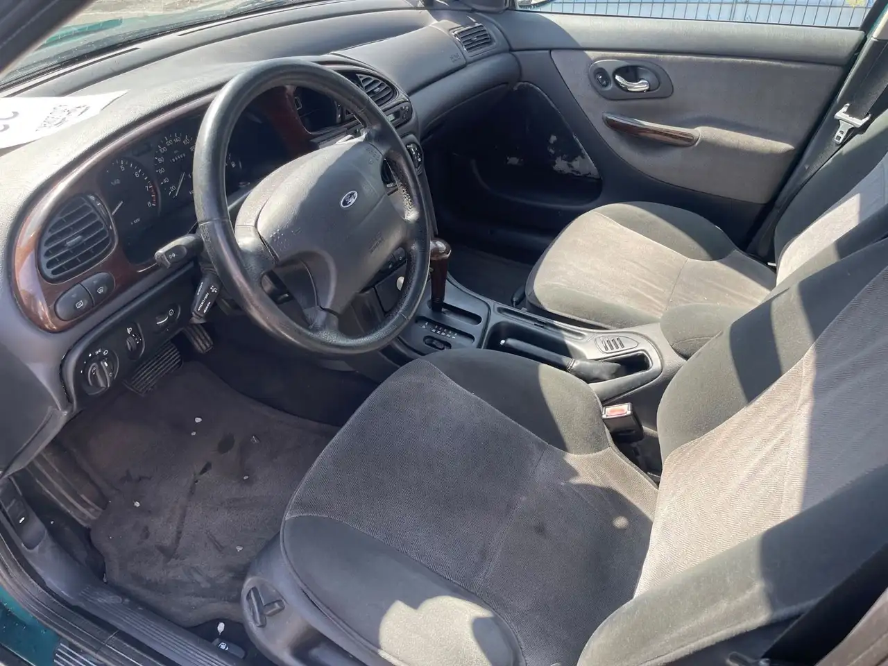 Ford Mondeo Ghia 2,5 l, foto 8