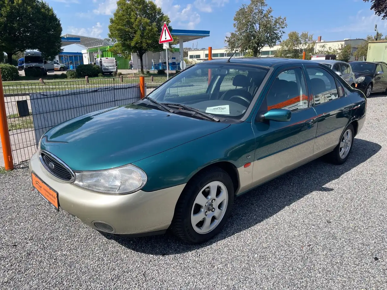 Ford Mondeo Ghia 2,5 l, foto 2