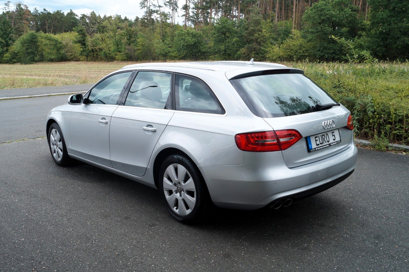 Audi A4 Avant Attraction/ Euro 5/ SHZ/ NAVI/ Xenon — photo 4