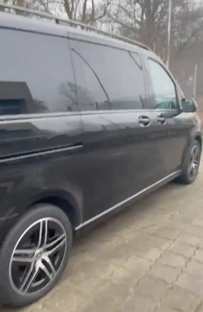 Mercedes-Benz V 300 d lang 4Matic 9G-TRONIC Avantgarde Zwart - 2