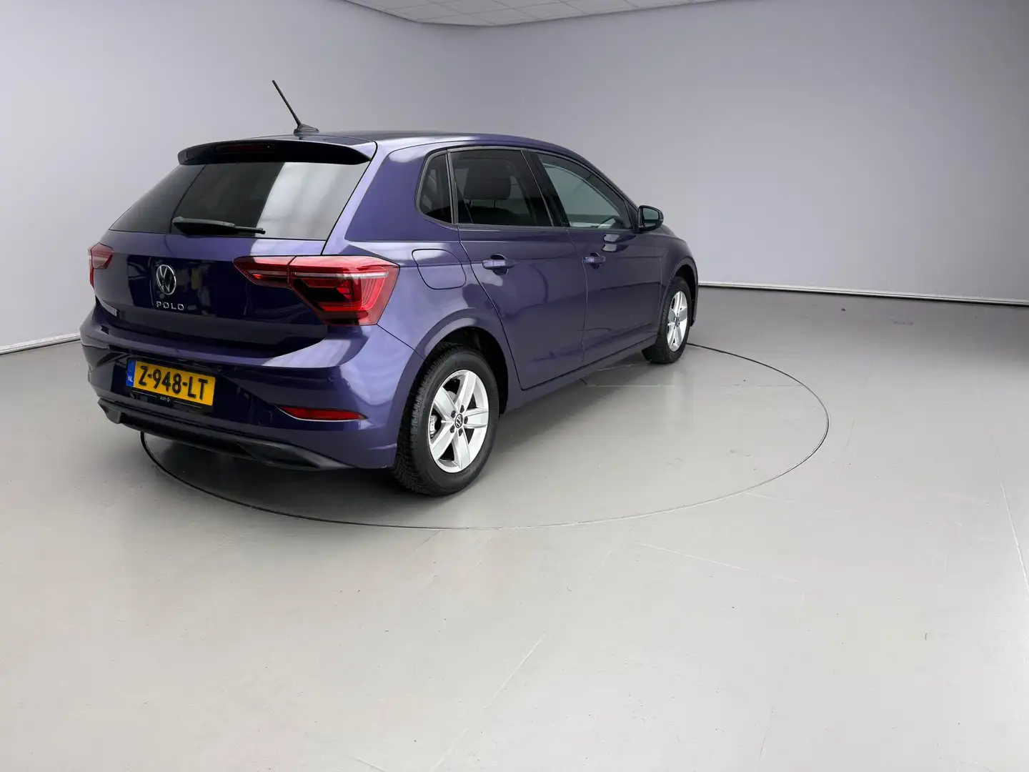 Volkswagen Polo 1.0 TSI Style | Camera | Navi | Stoelverwarming | Paars - 2