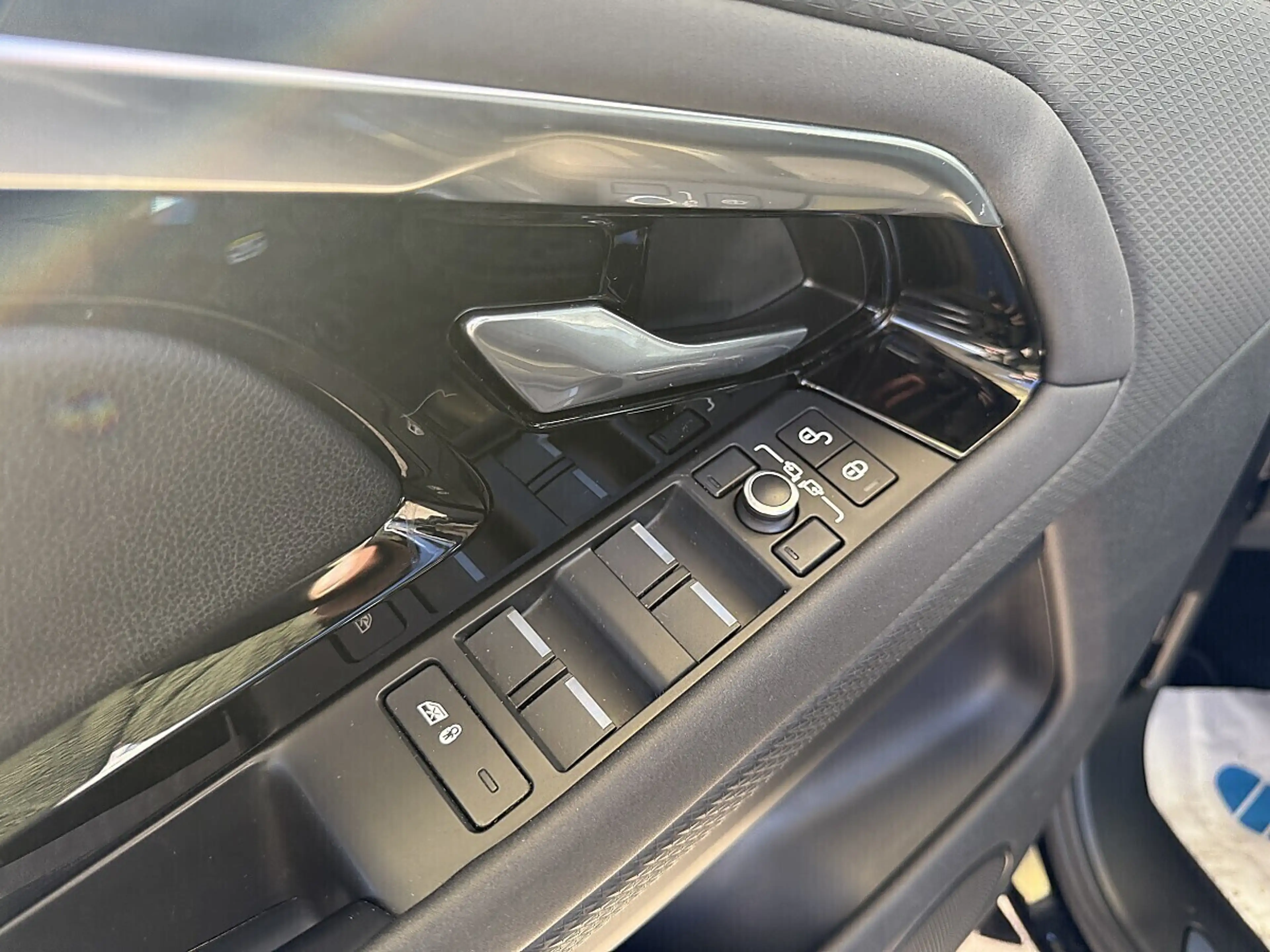 Land Rover Range Rover Evoque 2,0 D150 R-Dynamic S Aut. — photo 15