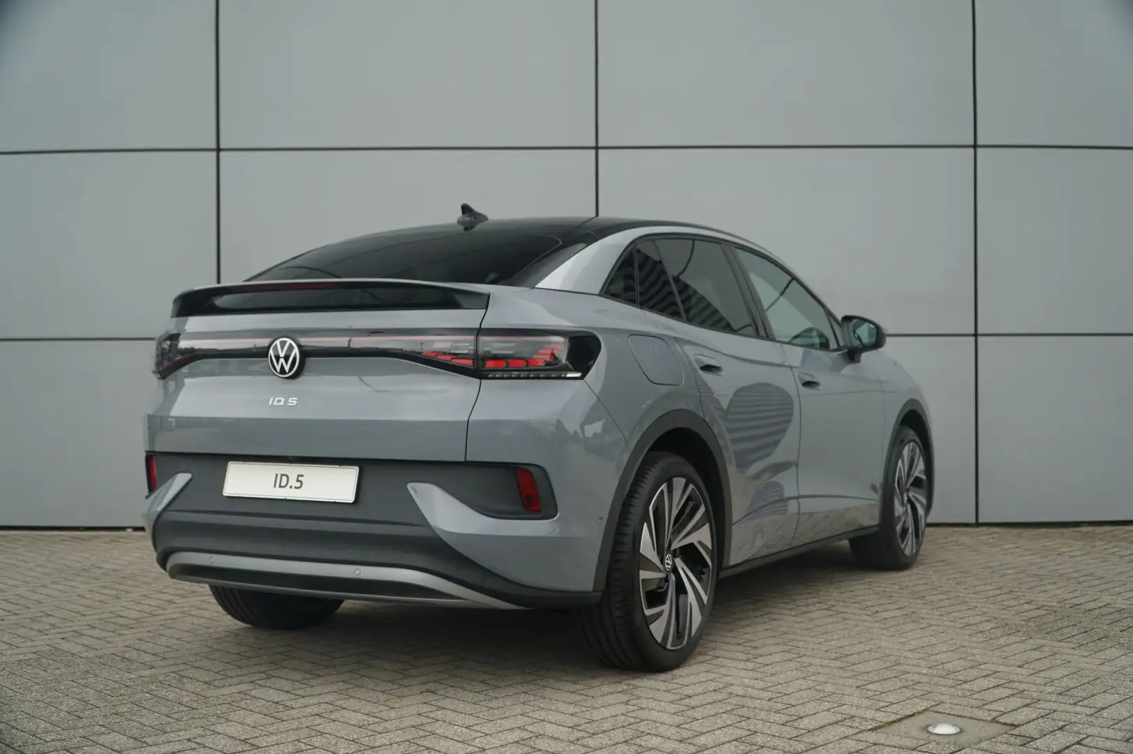 Volkswagen ID.5 286pk Pro Business 77 kWh | Rondomzicht Camera | 2 Gri - 2