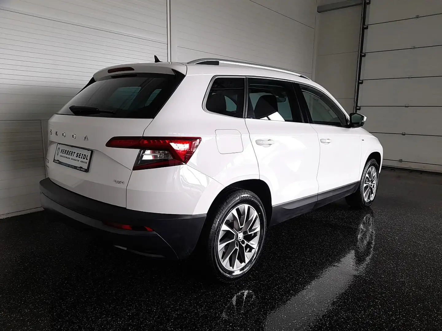 Skoda Karoq DRIVE 4x4 2,0 TDI DSG *VOLL LED / NAVI / AHV / ... Weiß - 2