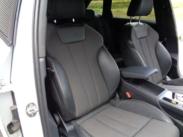 Audi A4 view 12