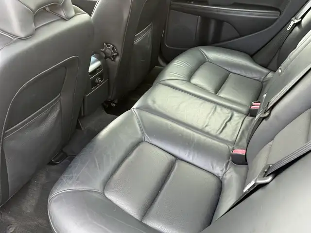 Volvo S80 view 8