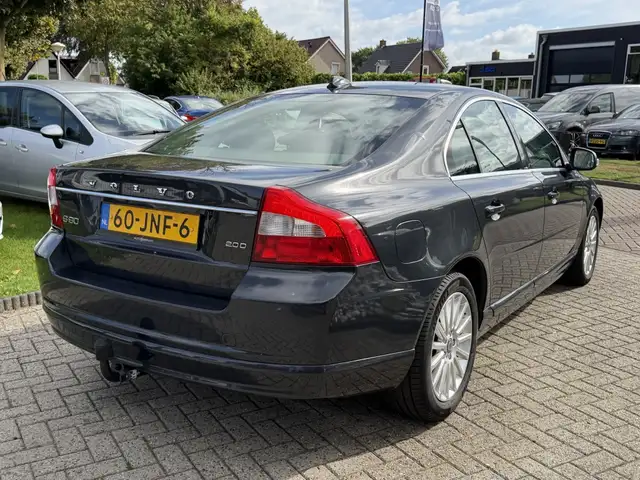 Volvo S80 view 9