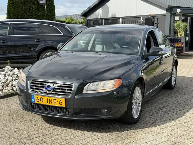 2009 Volvo S80 in Grey for sale