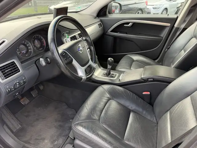 Volvo S80 view 6