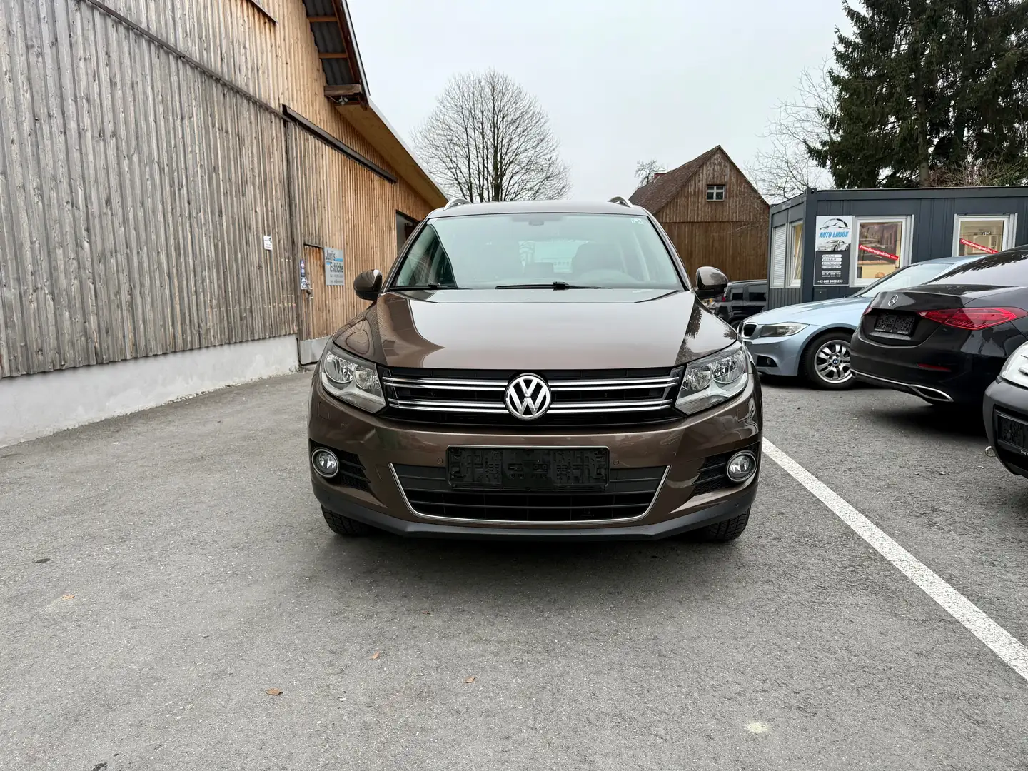 Volkswagen Tiguan Sport Braun - 2