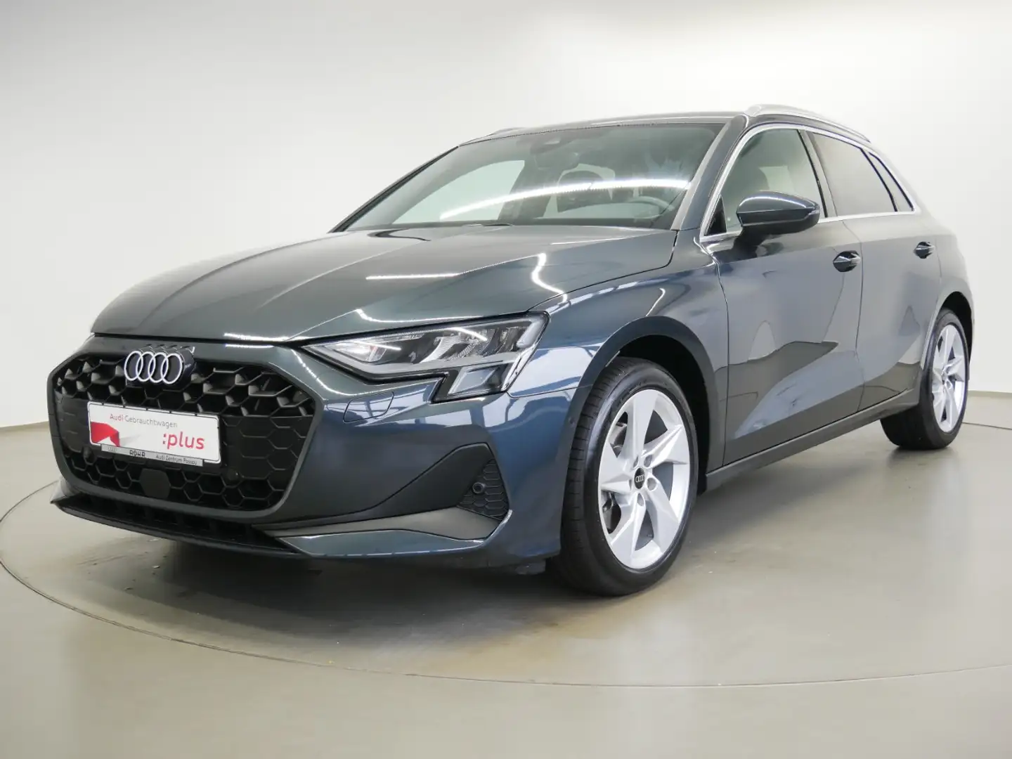 Audi A3 Sportback 35 TFSI LED virt. Cock.+ NAVI+ PDC+ DAB Grijs - 2