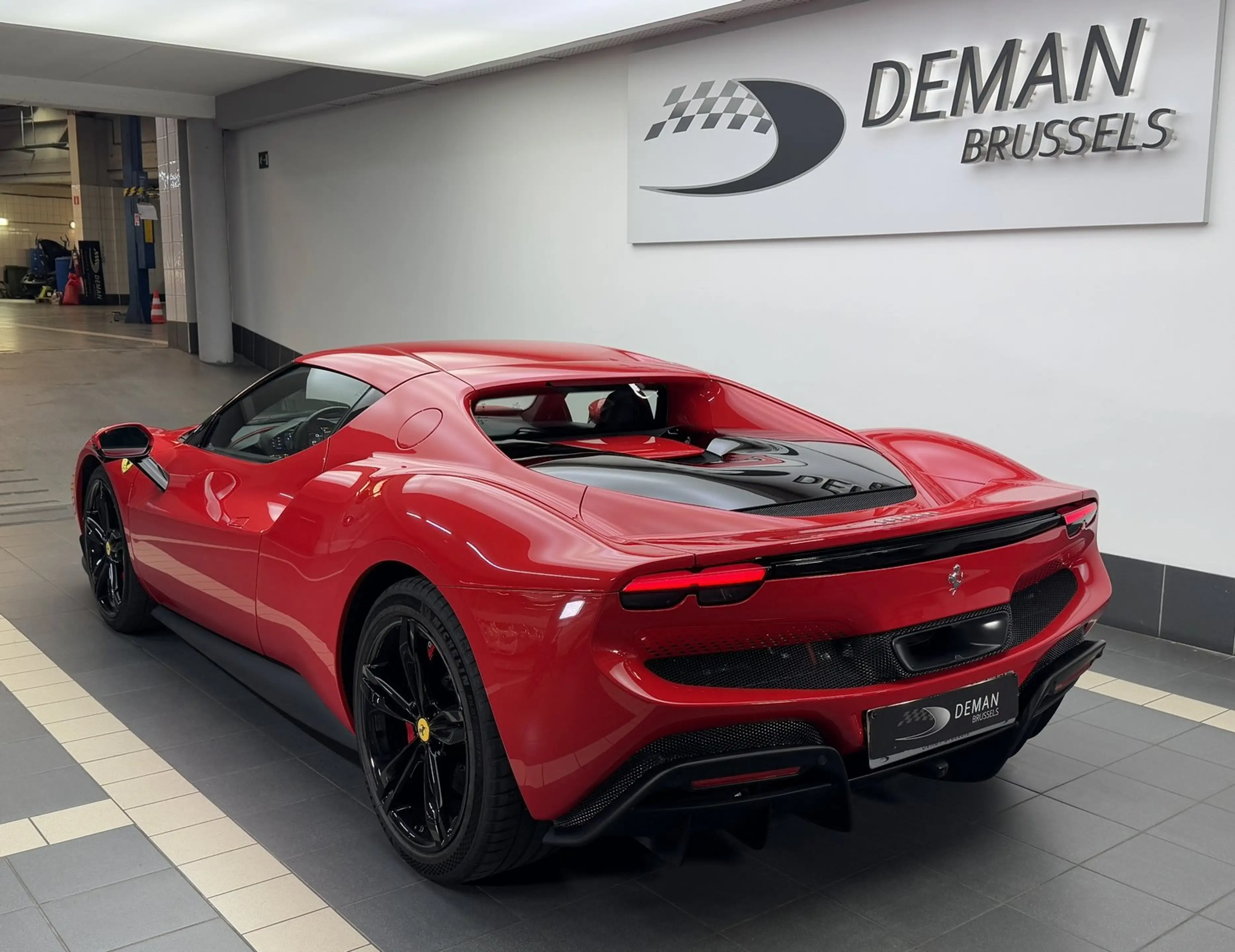 Ferrari 296 GTB * Front lift * Daytona seats * Carbon S.W. LED — photo 3