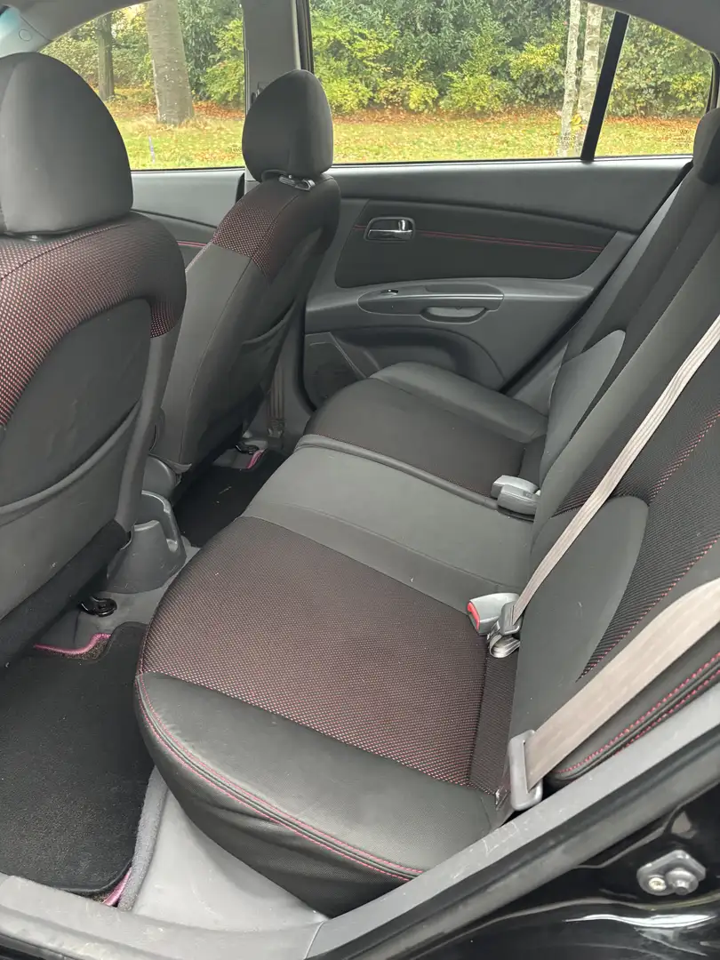 Kia Rio 1.4 X-pect Zwart - 2
