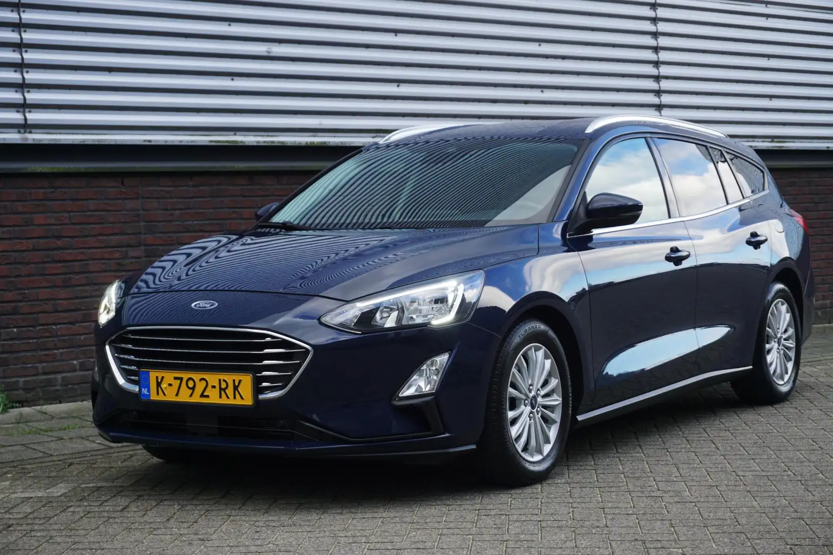 Ford Focus Wagon 1.0 EcoB.125PK Hybrid Titanium X Bus./Trekha Bleu - 1