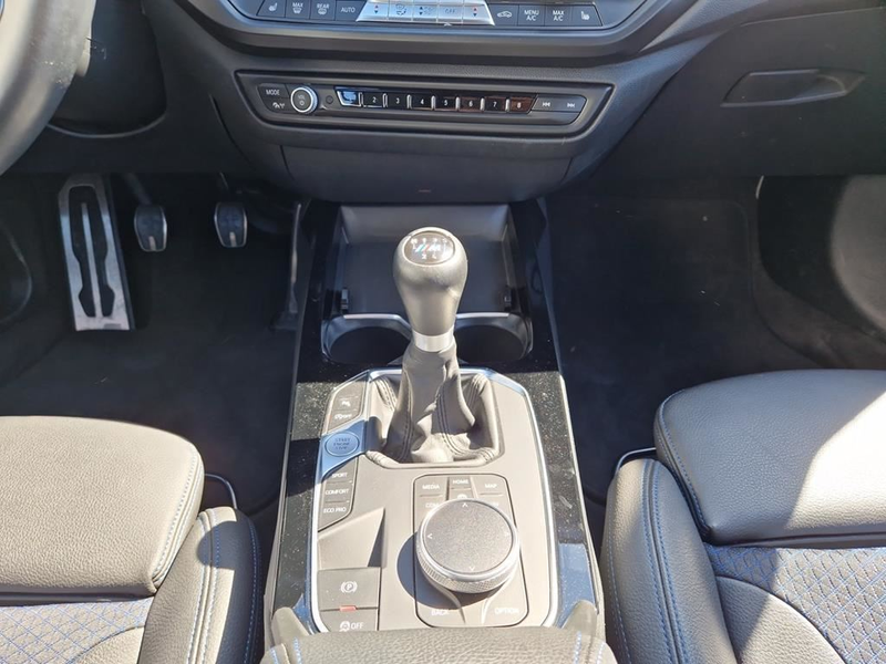 BMW 118 M Sport — photo 9