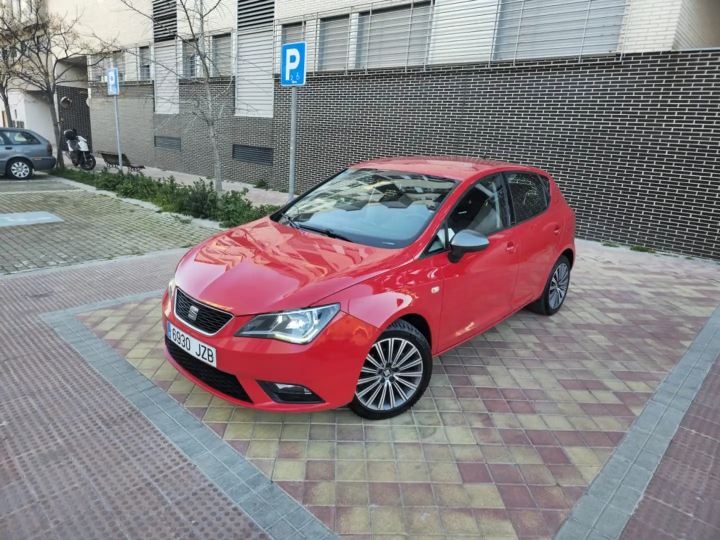 SEAT Ibiza 1.6TDI CR S&S Style 95 Rojo - 1