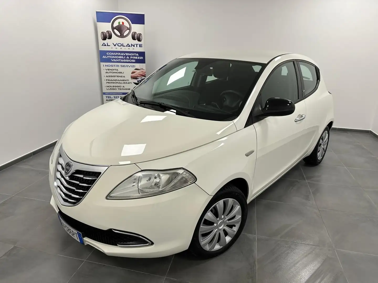 Lancia Ypsilon Ypsilon 1.2 69 CV 5 porte GPL Ecochic Gold Blanc - 2