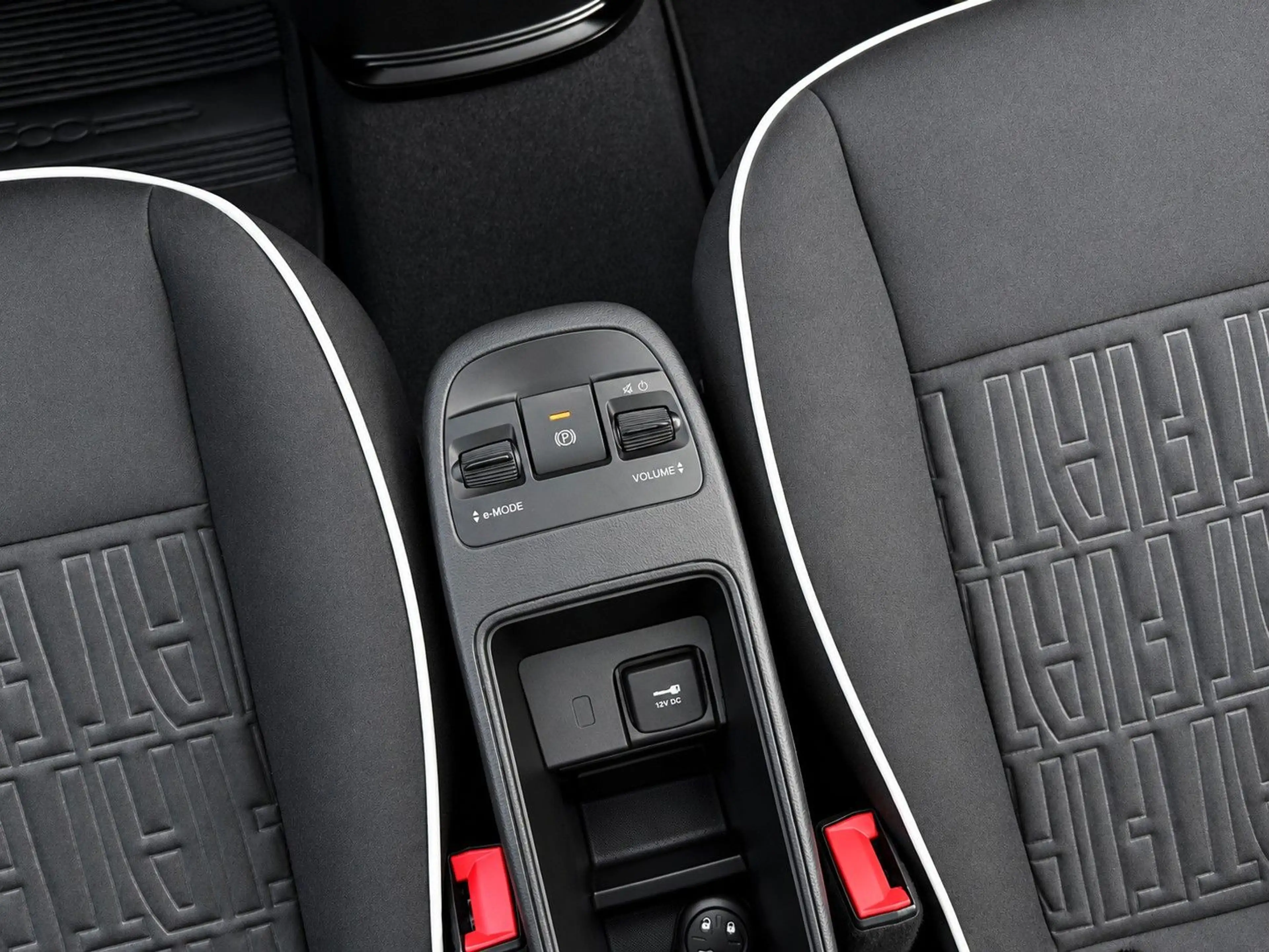 Fiat 500e *42kw/h, CarPlay/Andorid-Auto, PDC* — photo 15