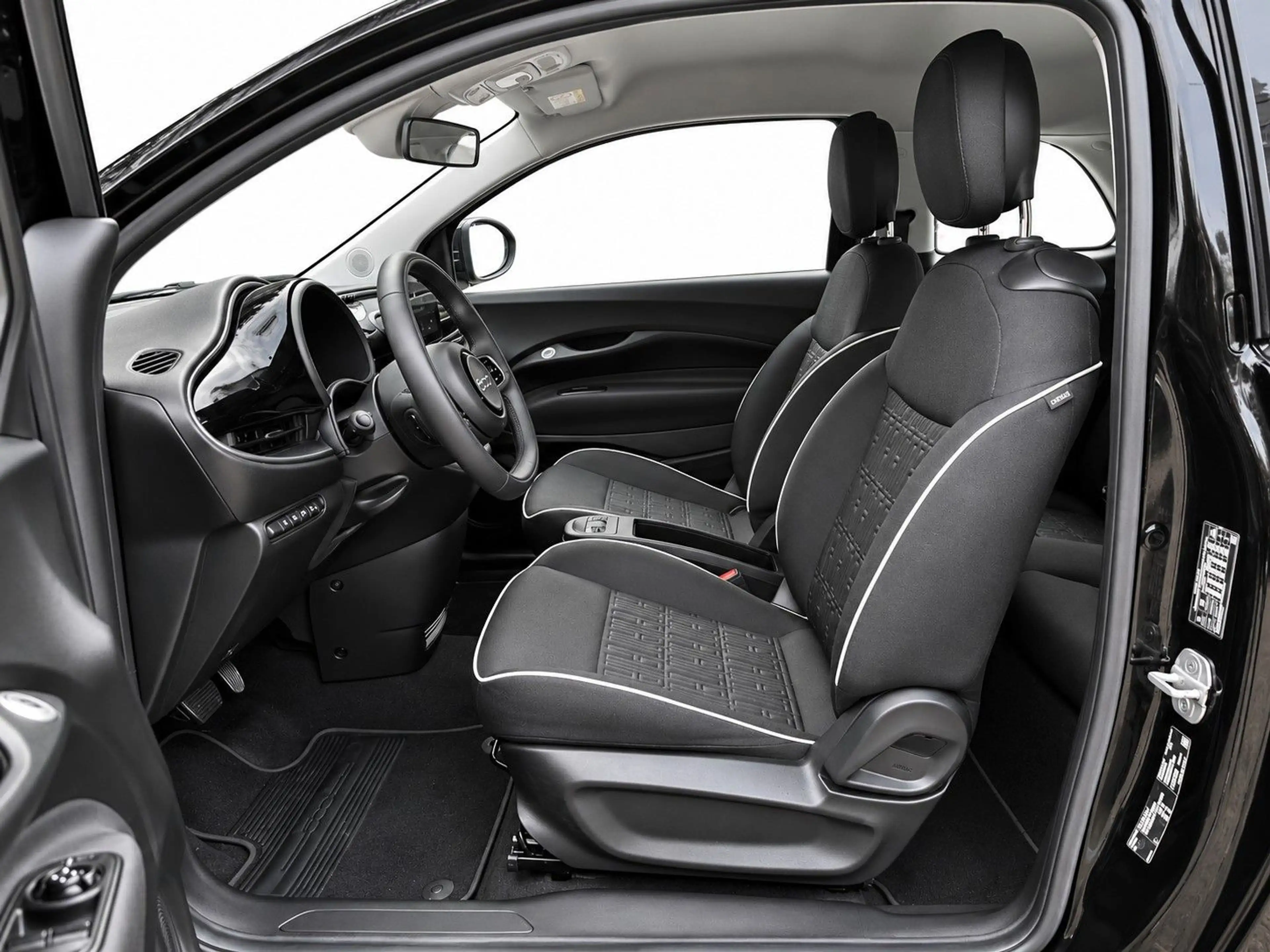 Fiat 500e *42kw/h, CarPlay/Andorid-Auto, PDC* — photo 10