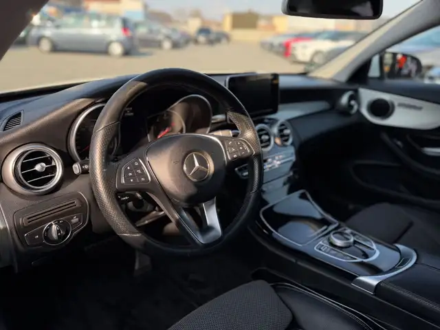 Mercedes-Benz C-Class view 11