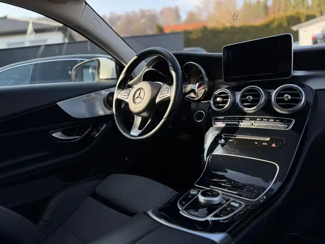 Mercedes-Benz C-Class view 15