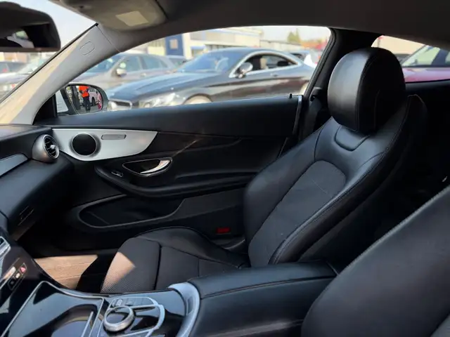Mercedes-Benz C-Class view 12