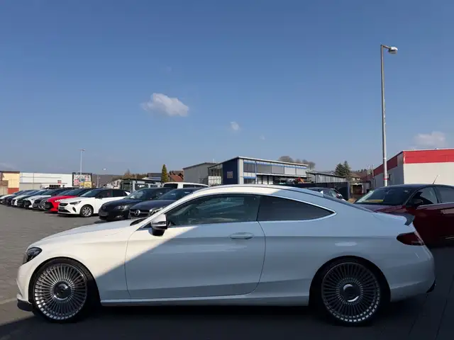 Mercedes-Benz C-Class view 4