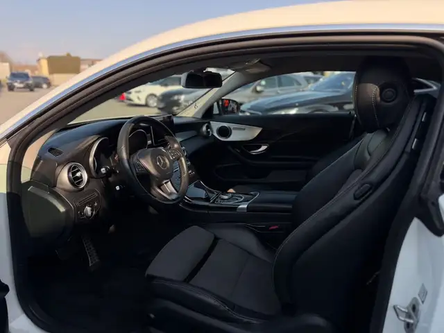Mercedes-Benz C-Class view 10