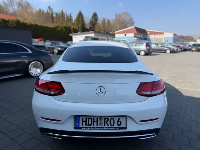 Mercedes-Benz C-Class view 6