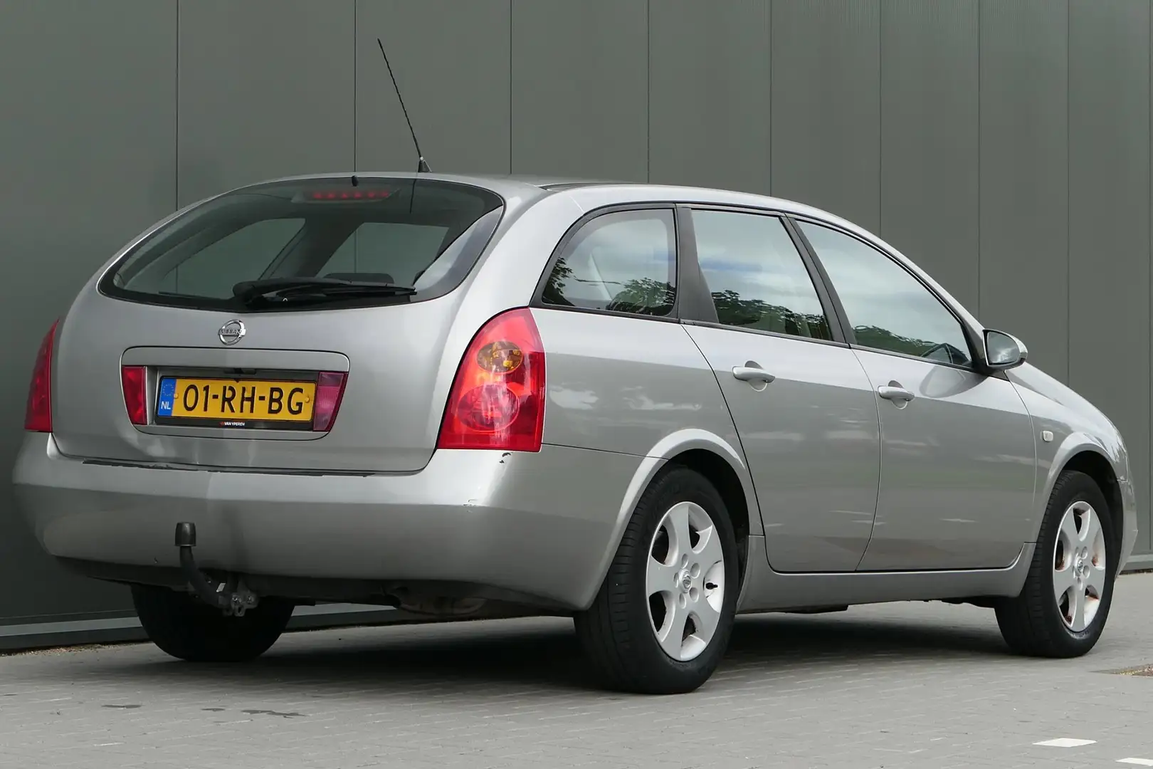 Nissan Primera Estate 1.8 Acenta NAP LAGE KM Grau - 2