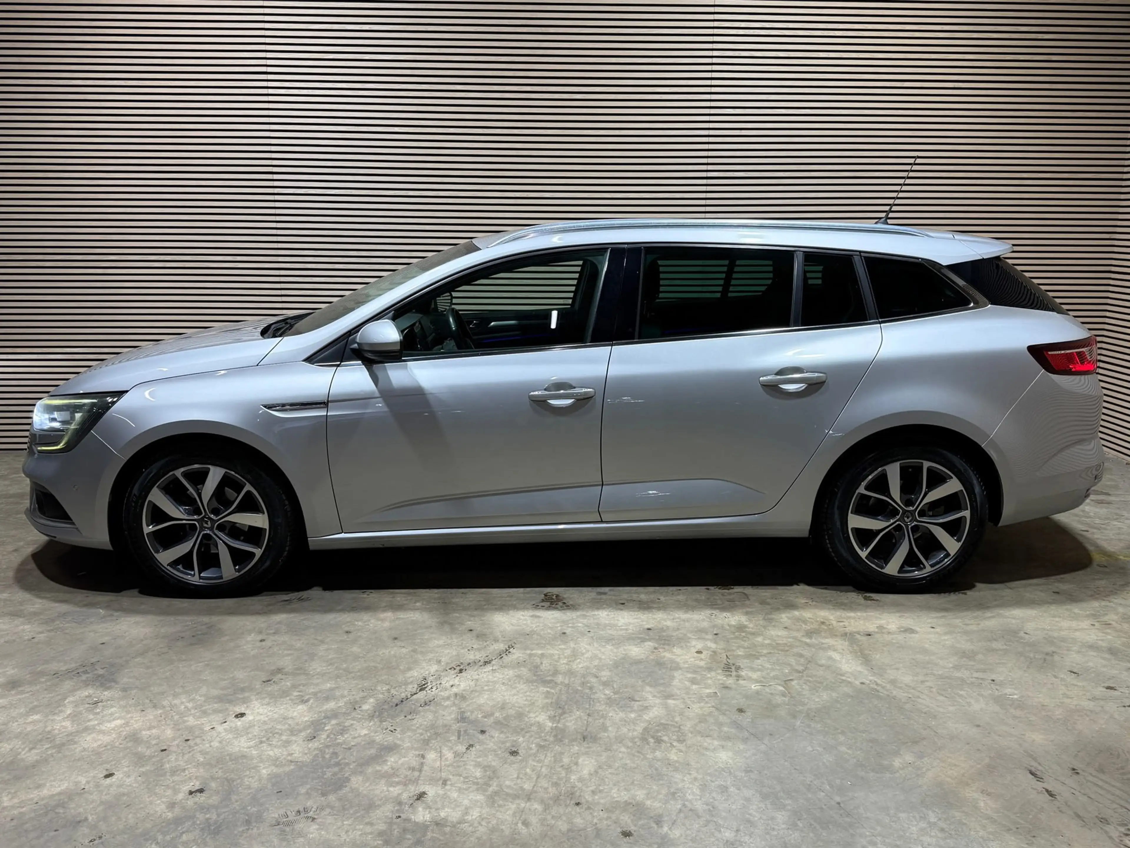 Renault Megane Estate 1.2 TCe Bose | Camera | Automaat | 1e eigen — photo 7