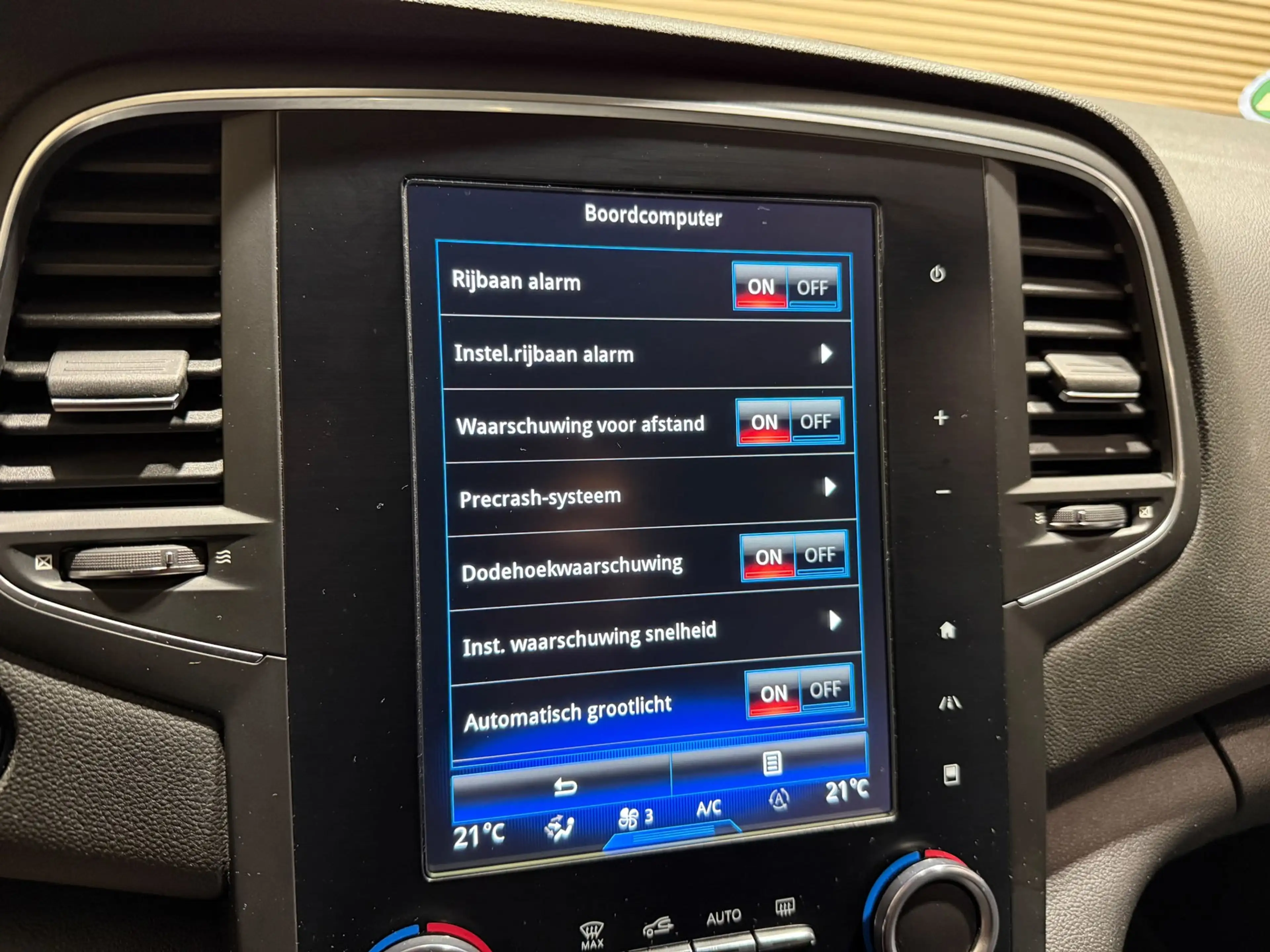 Renault Megane Estate 1.2 TCe Bose | Camera | Automaat | 1e eigen — photo 20