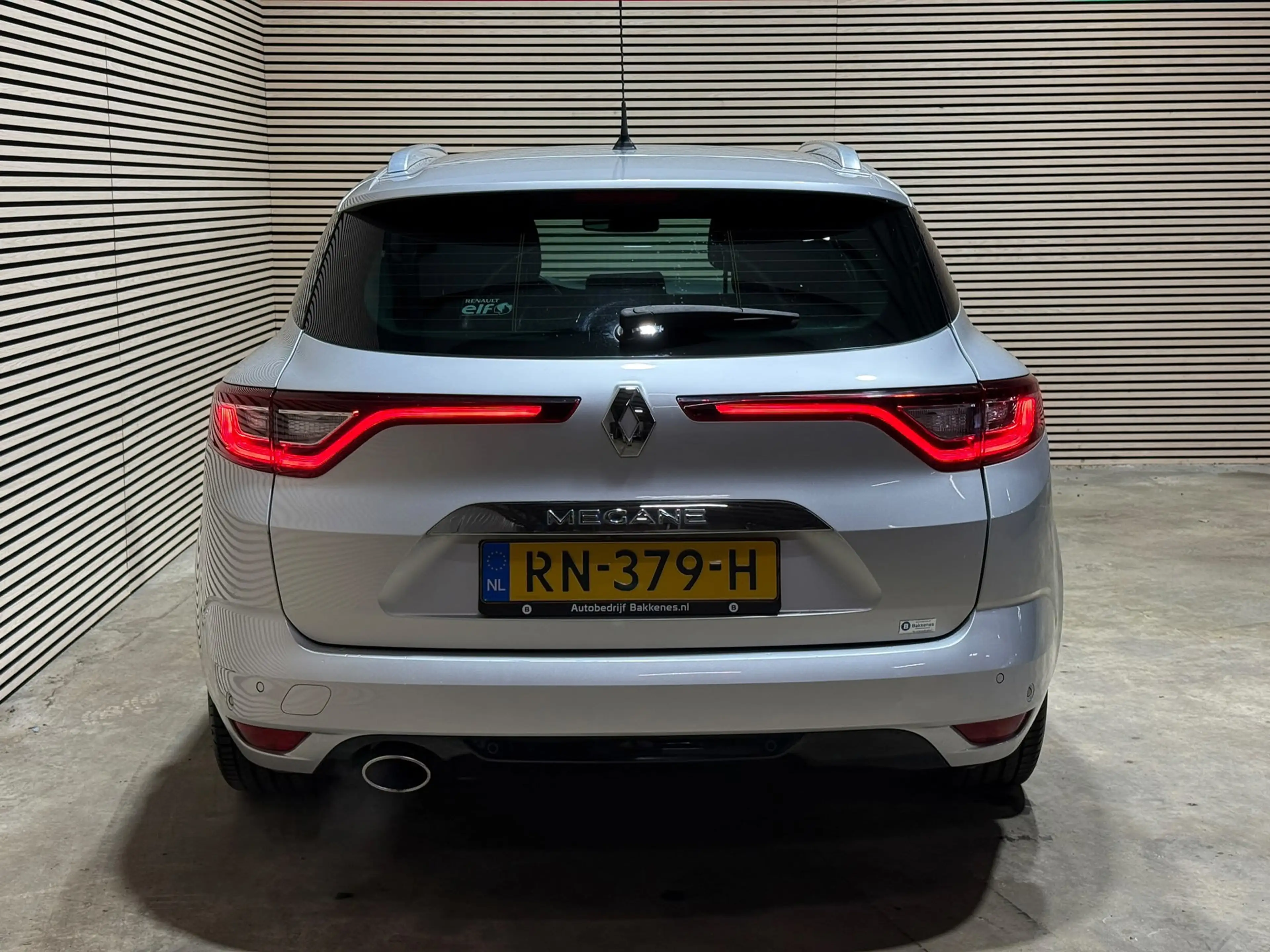 Renault Megane Estate 1.2 TCe Bose | Camera | Automaat | 1e eigen — photo 9