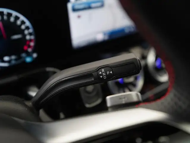 Mercedes-Benz Gla view 12