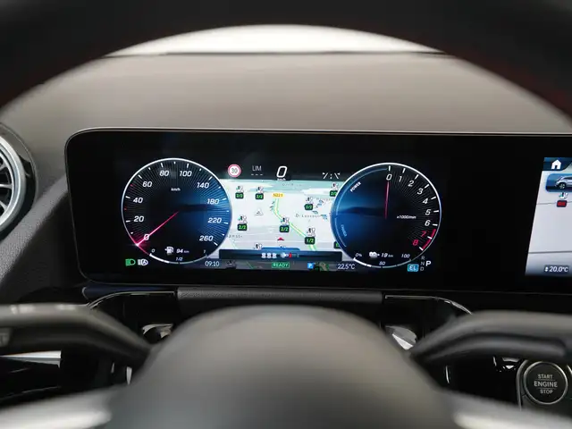 Mercedes-Benz Gla view 9