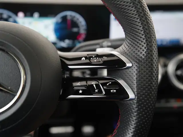 Mercedes-Benz Gla view 10