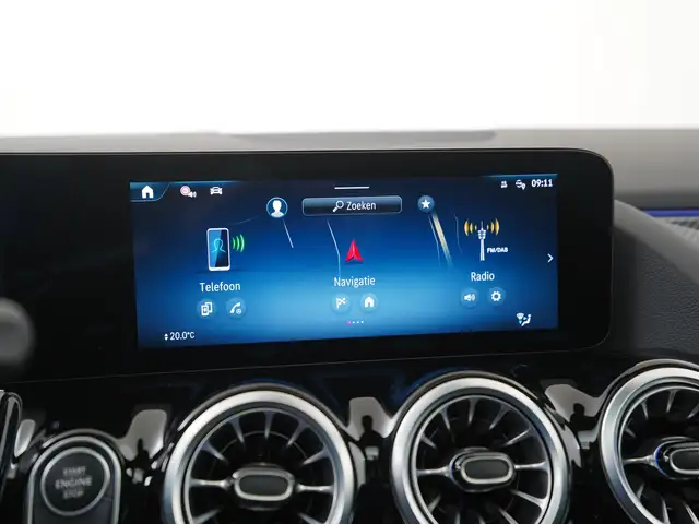 Mercedes-Benz Gla view 16