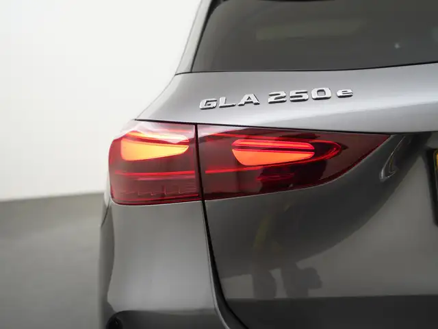 Mercedes-Benz Gla view 27
