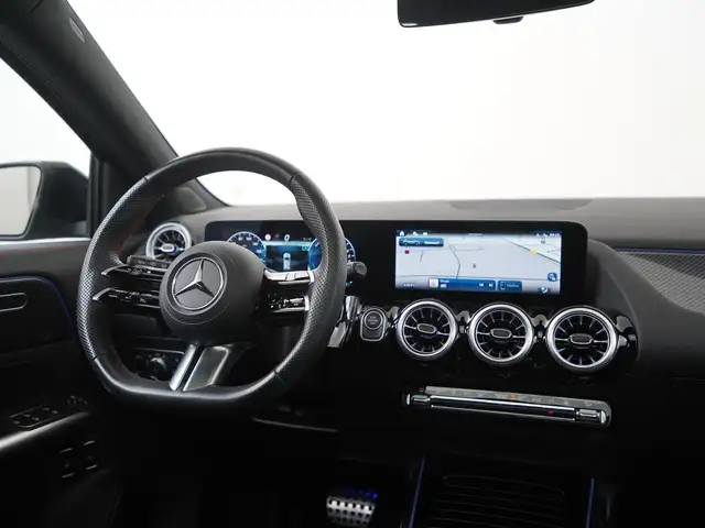 Mercedes-Benz Gla view 6
