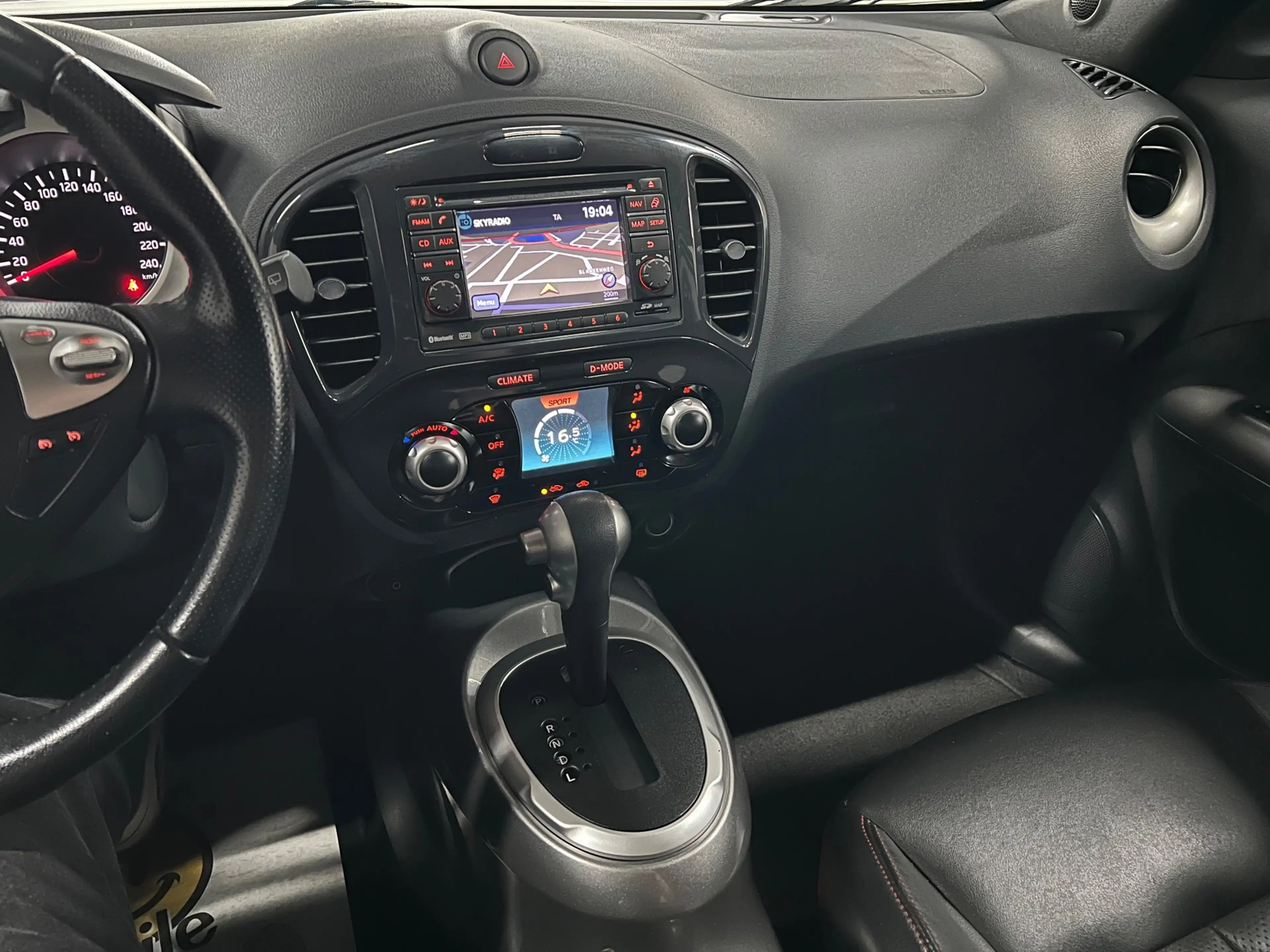 Nissan Juke 1.6 Tekna Automaat ECC / CAMERA / VOL-LEDER — photo 9