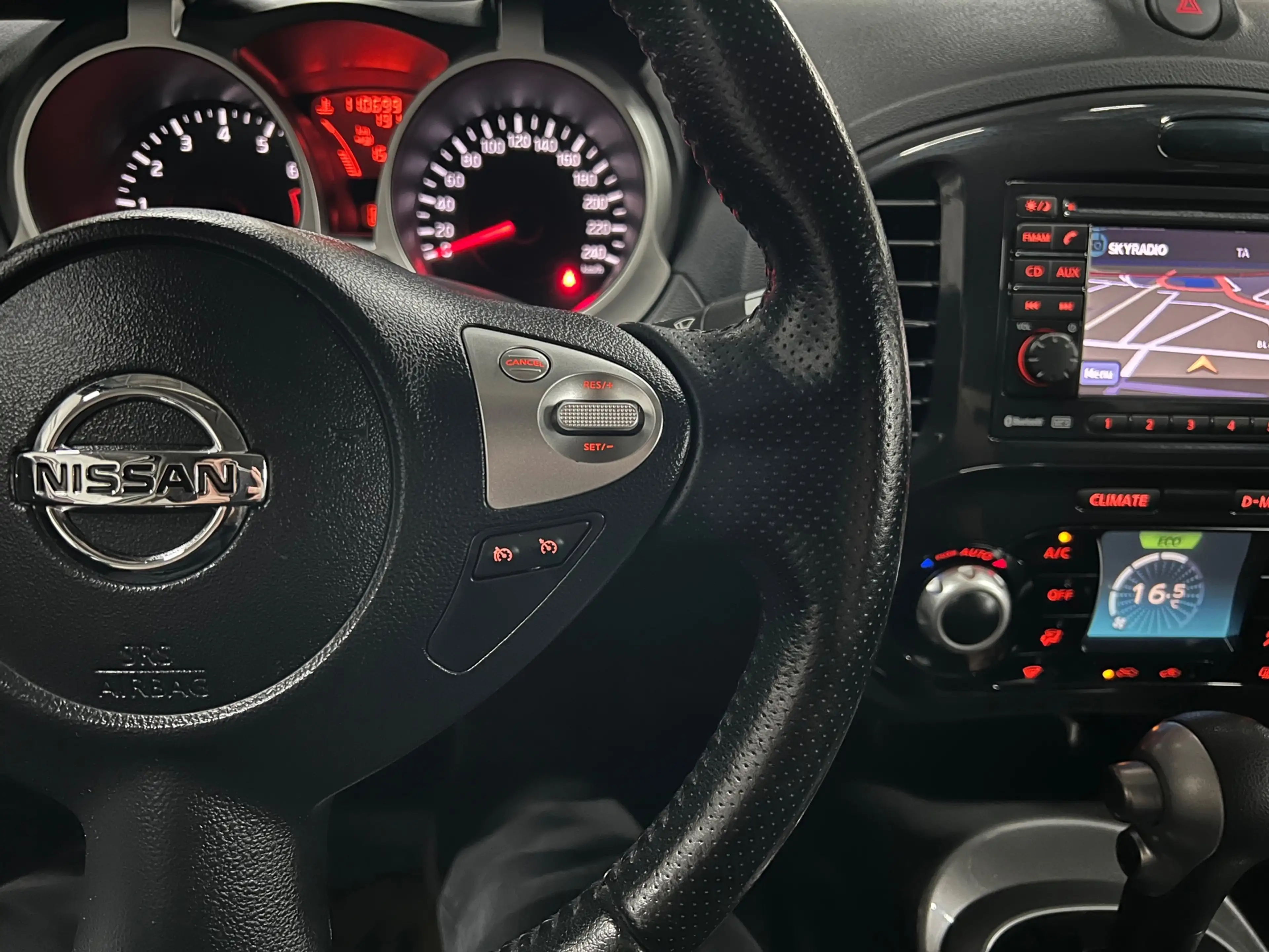 Nissan Juke 1.6 Tekna Automaat ECC / CAMERA / VOL-LEDER — photo 13