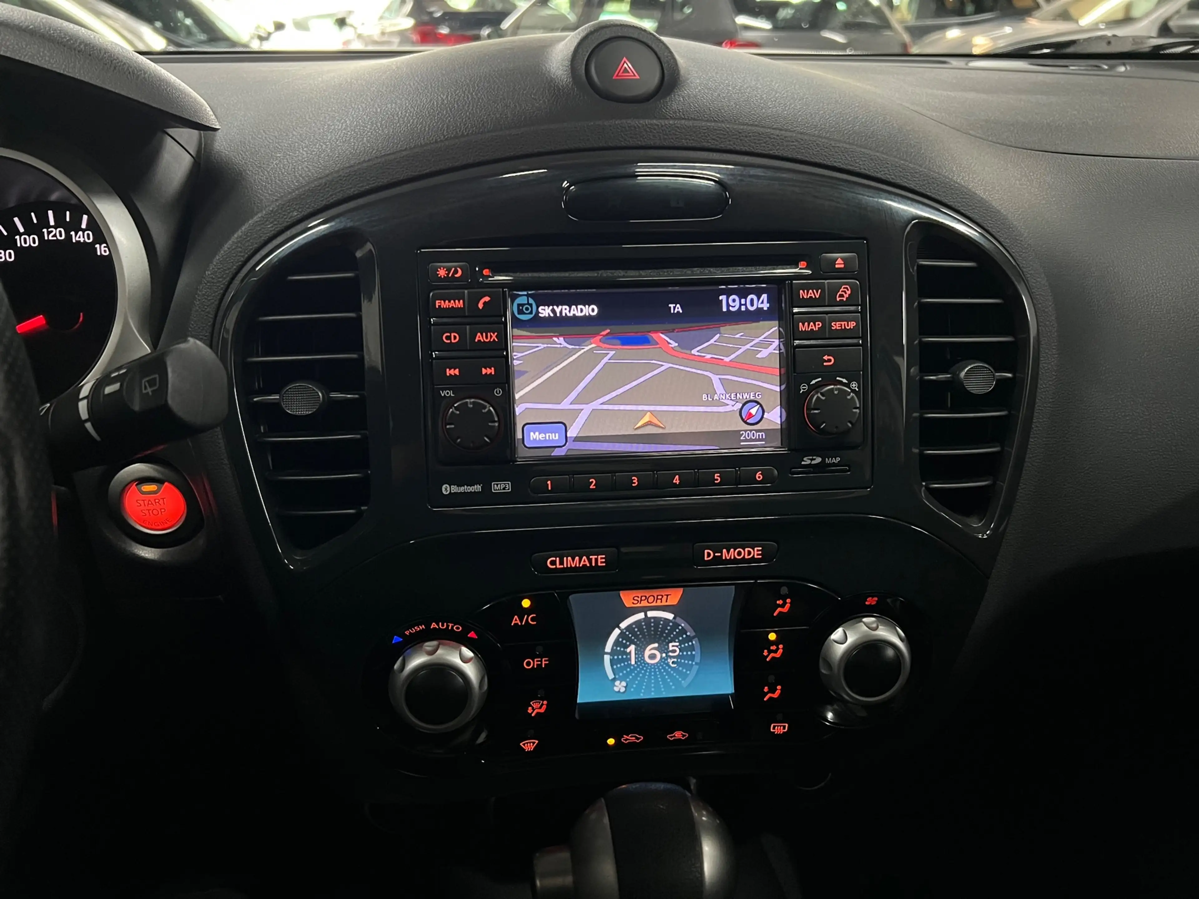 Nissan Juke 1.6 Tekna Automaat ECC / CAMERA / VOL-LEDER — photo 11