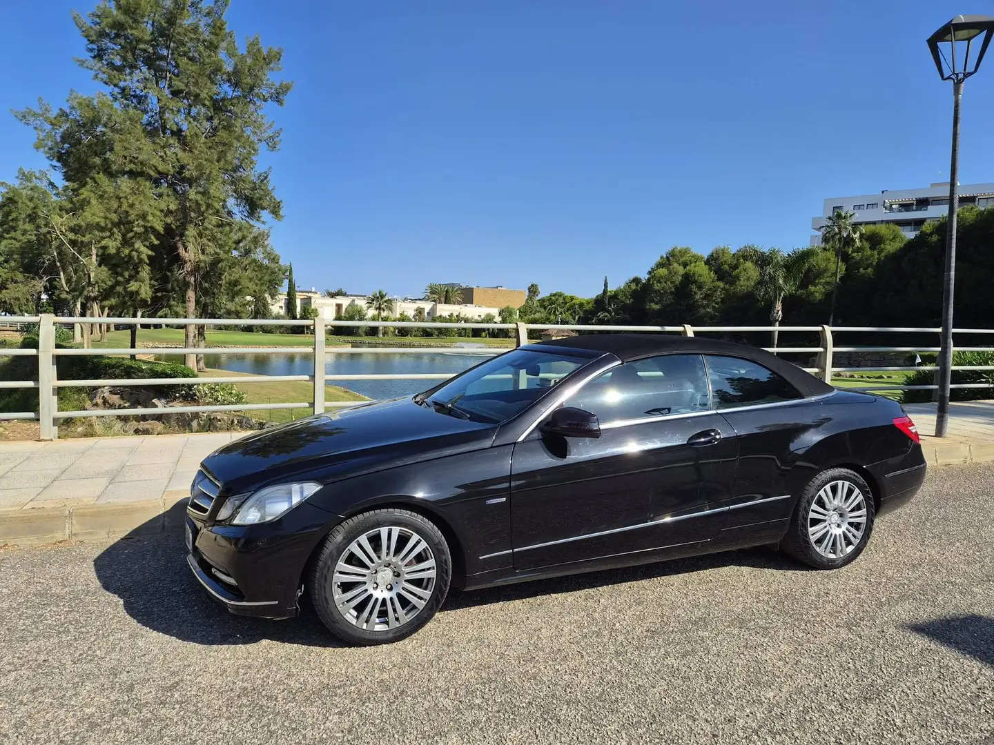 Mercedes-Benz E 220 E Cabrio 220CDI BE Aut. Negro - 1