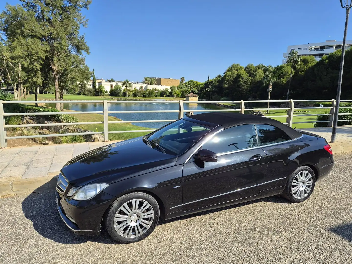 Mercedes-Benz E 220 E Cabrio 220CDI BE Aut. Negro - 2