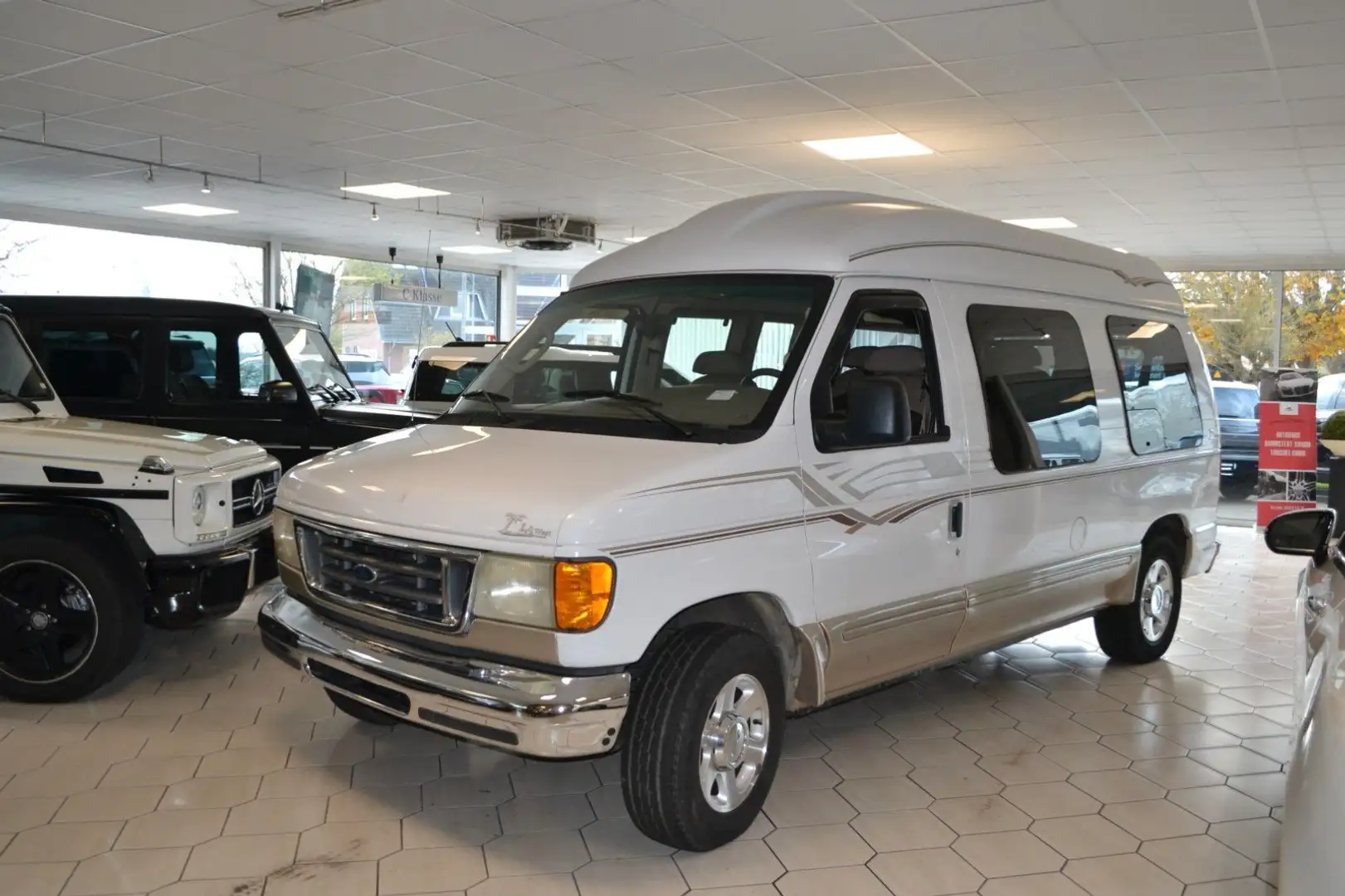 Ford Econoline Van E-150 5,4 V8 Weiß - 2