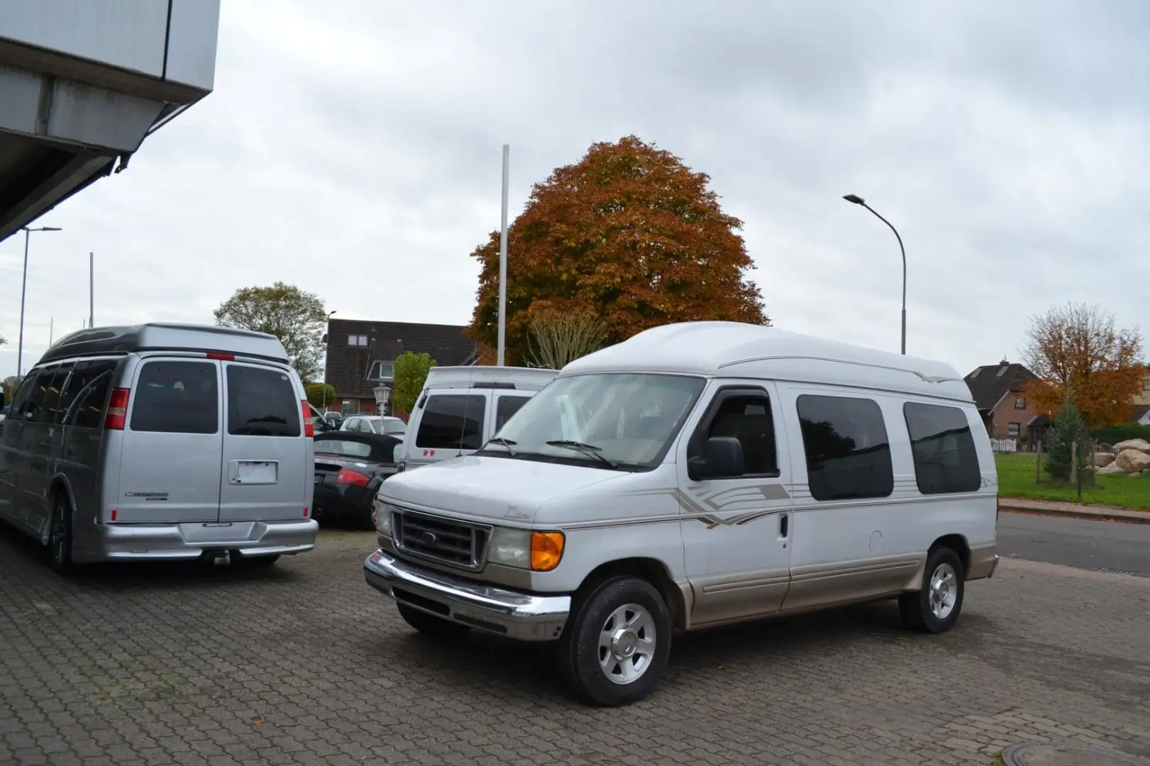 Ford Econoline Van E-Series  E-150  5,4 V8 Weiß - 1