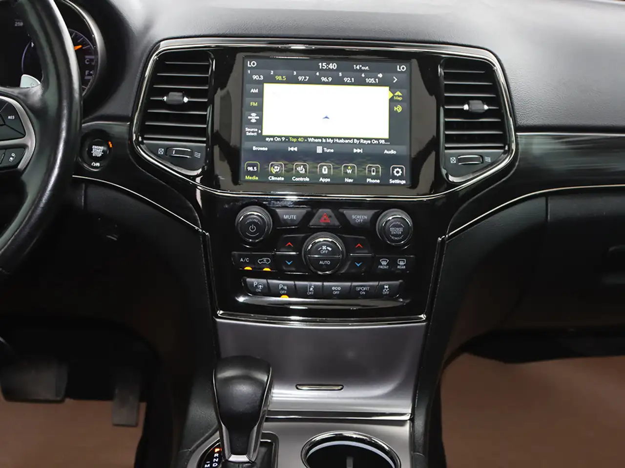 Jeep Grand Cherokee снимка Jeep Grand Cherokee