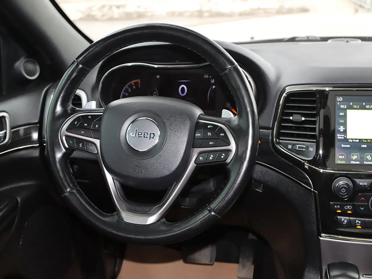 Jeep Grand Cherokee снимка Jeep Grand Cherokee