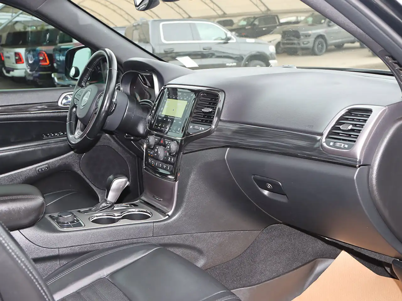 Jeep Grand Cherokee снимка Jeep Grand Cherokee
